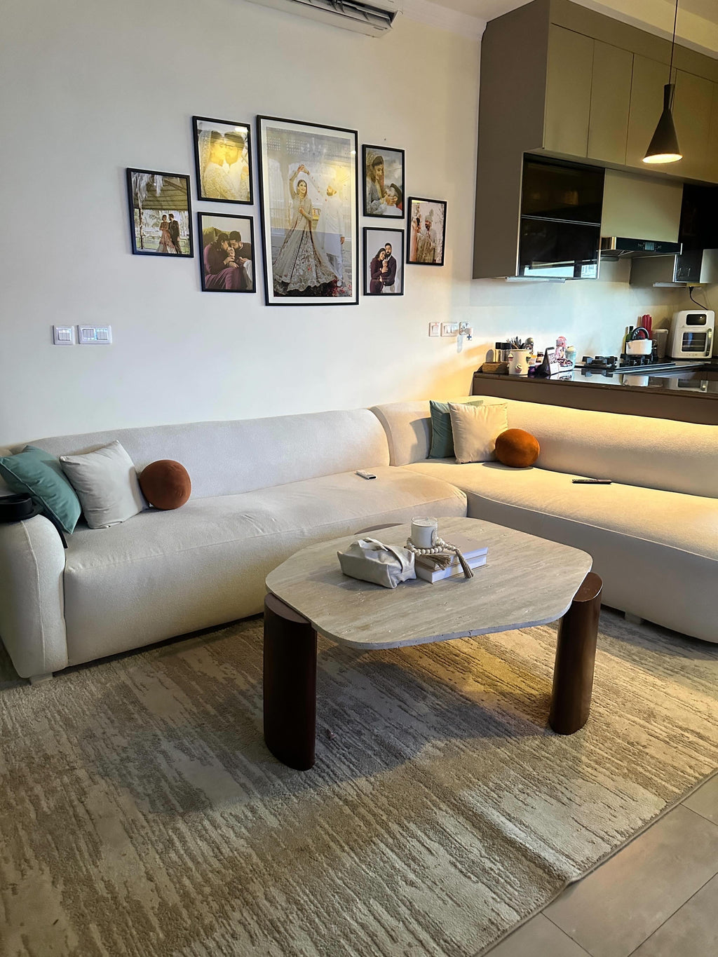 Irregular travo table