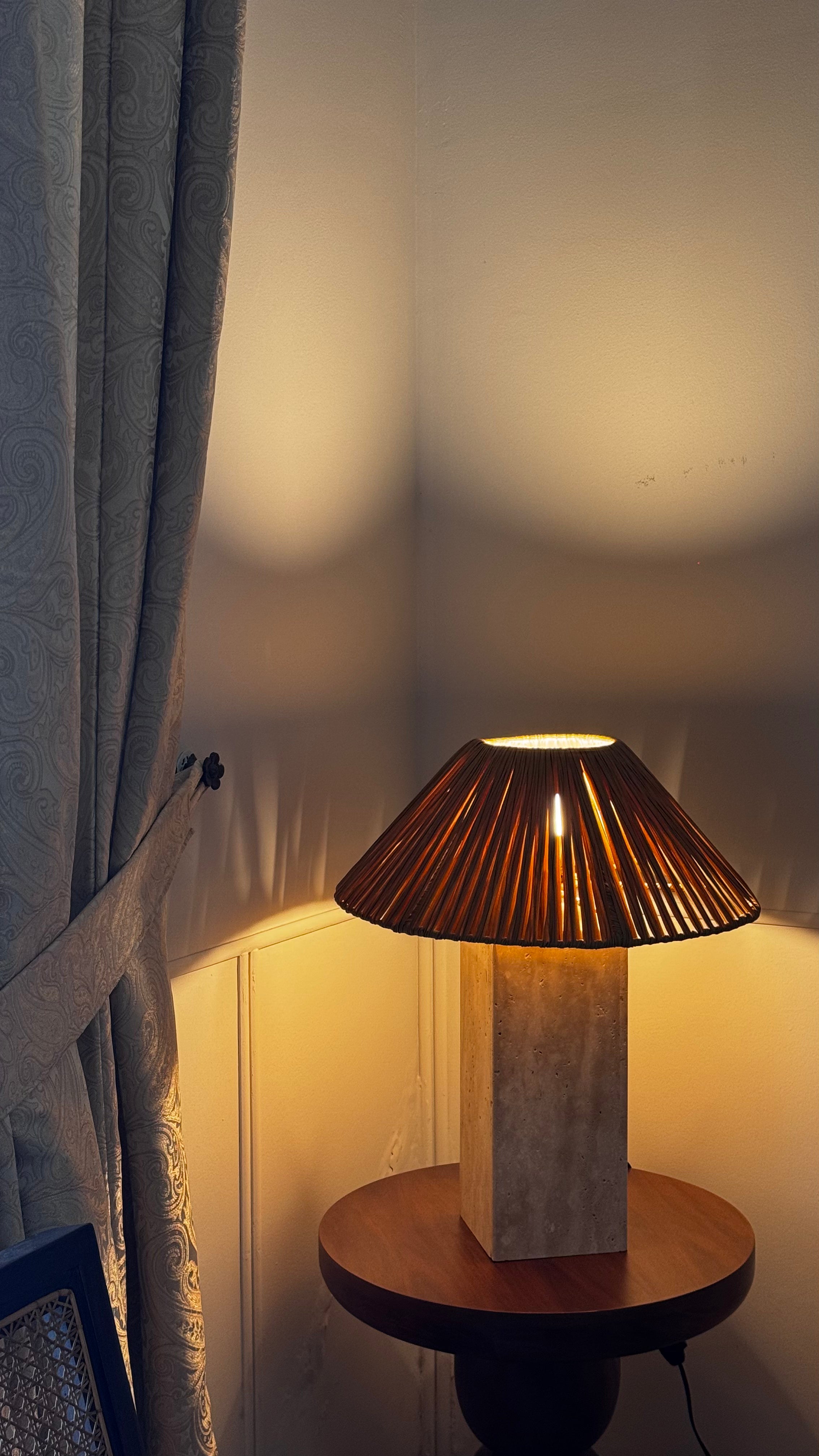 Travertine lamp