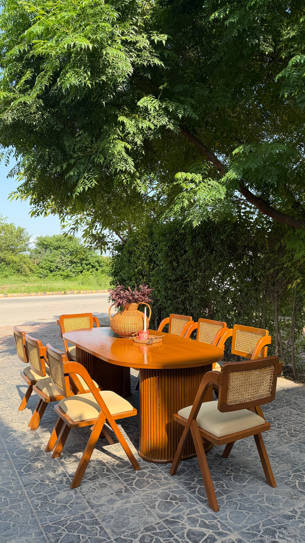 RATTANO DINING TABLE